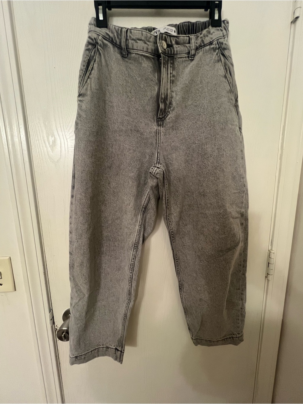 Zara Men's Light Grey Relaxed Tapered Jeans